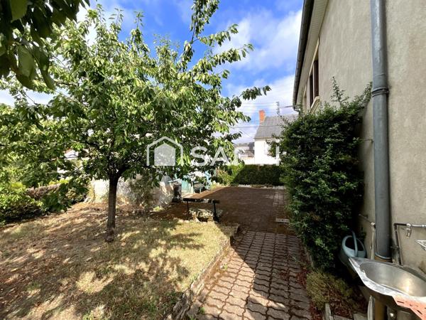 Maison avec sous-sol complet et dépendance!