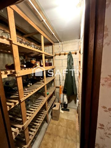 Maison avec sous-sol complet et dépendance!