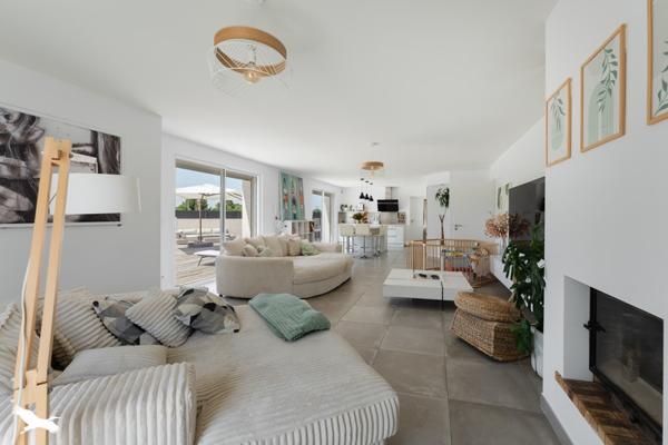 Maison à vendre 699 000 € Saint-Aunès 5 p 160 m² DPE B