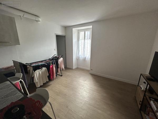 Immeuble à vendre à Saint-Berthevin en Mayenne (53940), ref : 53006-1318