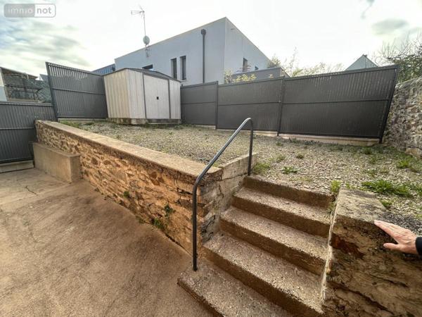 Immeuble à vendre à Saint-Berthevin en Mayenne (53940), ref : 53006-1318