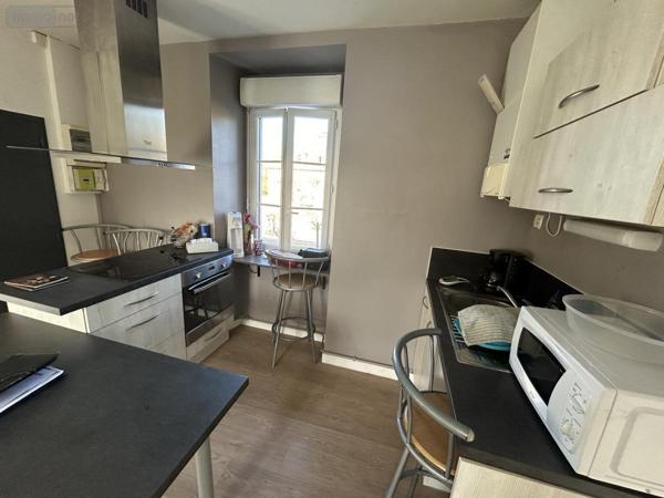 Immeuble à vendre à Saint-Berthevin en Mayenne (53940), ref : 53006-1318