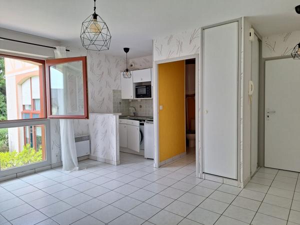 SAINT -MALO STUDIO EN RESIDENCE  AVEC PLACE DE PARKING - LIBRE