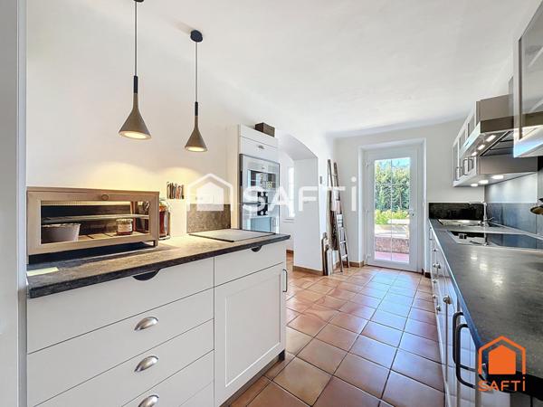 Superbe propriété de 145m² sur 2885m² de terrain avec vue panoramique