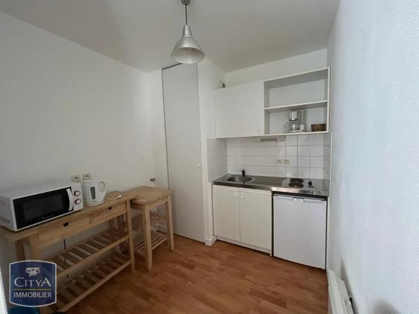 Appartement à louer 2 pièces 43.01m² Laval (53000)
