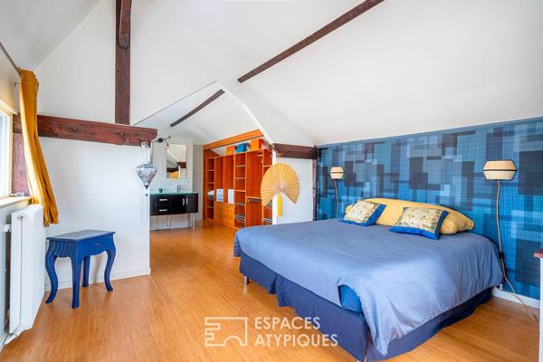 Triplex inversé avec piscine intérieure, terrasse et studio indépendant