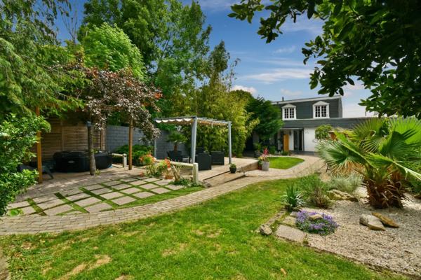 A vendre maison style mansart 6 pièces 140m² EPINAY SUR ORGE (91) à 17km de Paris, avec garage et atelier indépendant et un terrain paysagé de 598m²