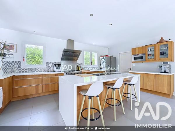 Maison à vendre 6 pièces 154 m² Péchabou