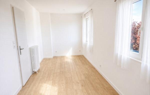 SEMI PLAIN PIED 3 CHAMBRES SANS TRAVAUX 185 000 €