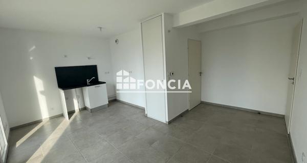 Location Studio 27.88 m² - Marseille 13003