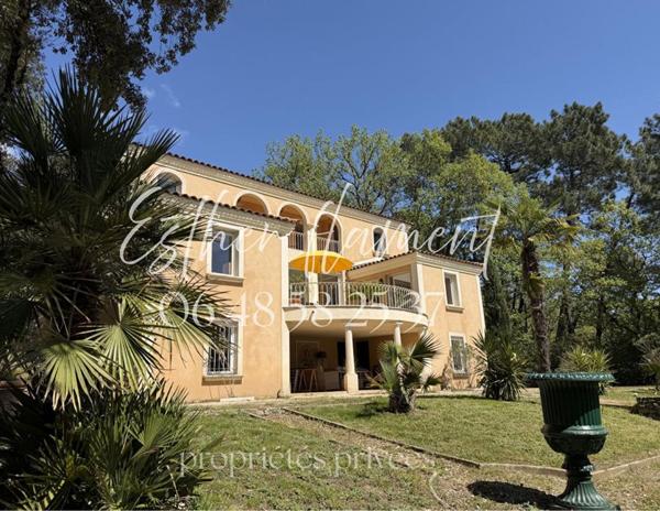 Propriété d'exception style Riviera 235 m², vue panoramique Cévennes, piscine chauffée, terrain 1 ha ? Saint-Ambroix / Alès
