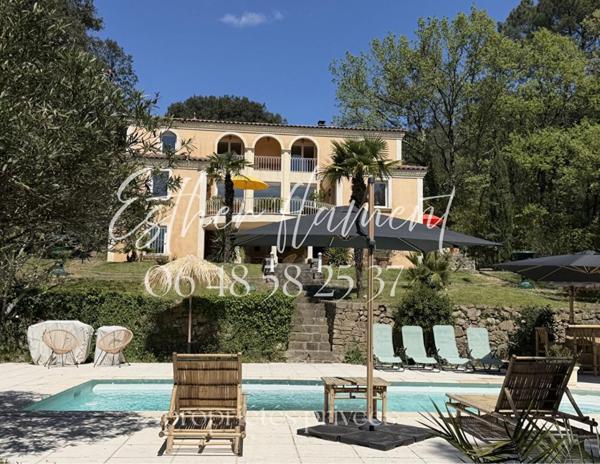 Propriété d'exception style Riviera 235 m², vue panoramique Cévennes, piscine chauffée, terrain 1 ha ? Saint-Ambroix / Alès
