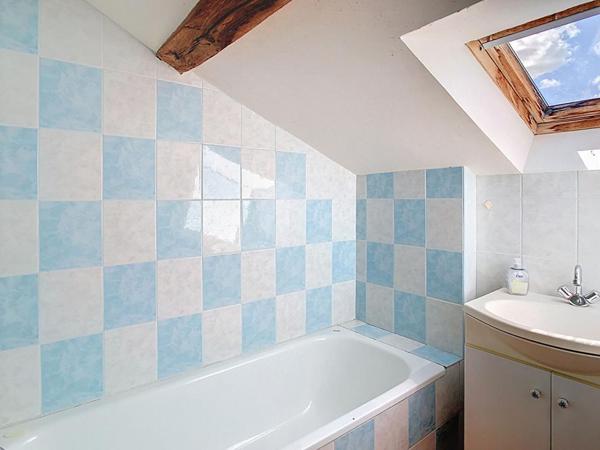 Ancien corps de ferme avec piscine