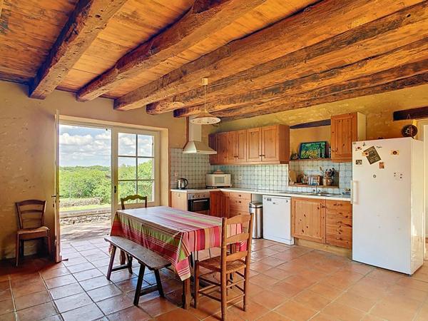 Ancien corps de ferme avec piscine