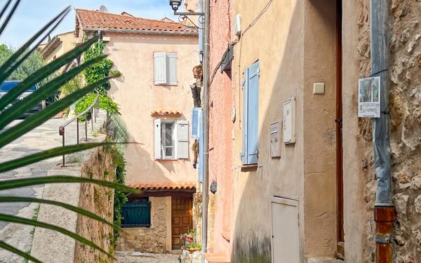 Maison à vendre    2 pièces • 51 m2 Callian