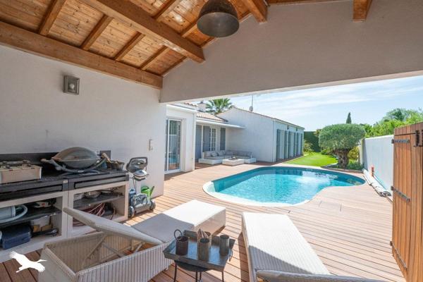 Maison à vendre |                                       Le Château-d'Oléron |                                        6 pièces  |  174 m²