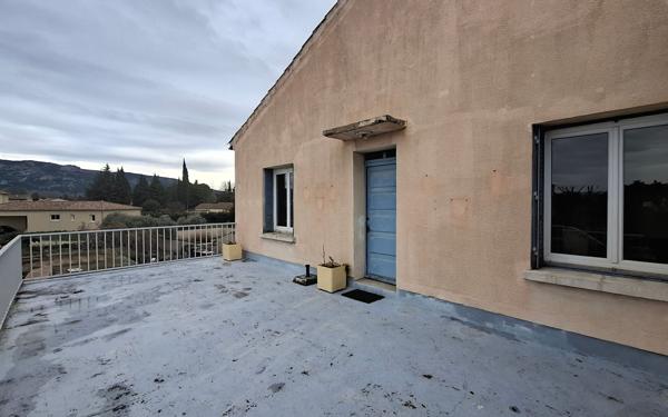 Appartement à vendre    3 pièces • 59,60 m2 Robion