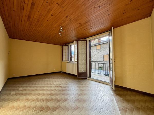 TARARE - MAISON DE VILLE