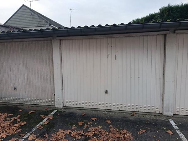 Parking / box Louviers