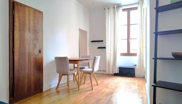 Appartement 2 pièces Rue Saint Dominique