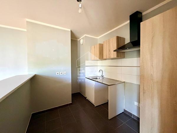 Appartement Combs La Ville 2 pièces 48 m2