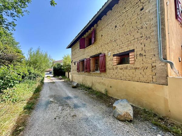 - NOUVEAUTE PROPRIETE T7 GRAND JARDIN - PISCINE