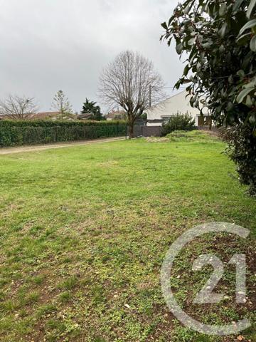 Terrain à vendre  474 m2 DECINES CHARPIEU - 69