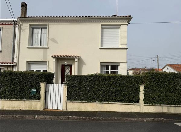 NIORT prox Quai Metayer maison 3 ch, Niort 79000
