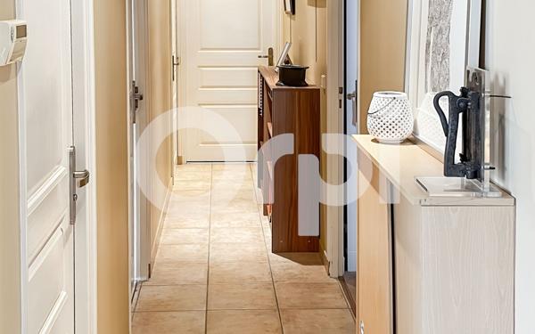 Appartement à vendre    3 pièces • 92,69 m2 Senlis