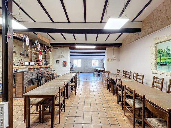 Immeuble à vendre 13 pièces de 302 m²