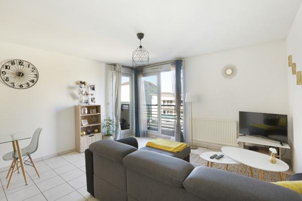 Lumineux 2 pièces avec balcon