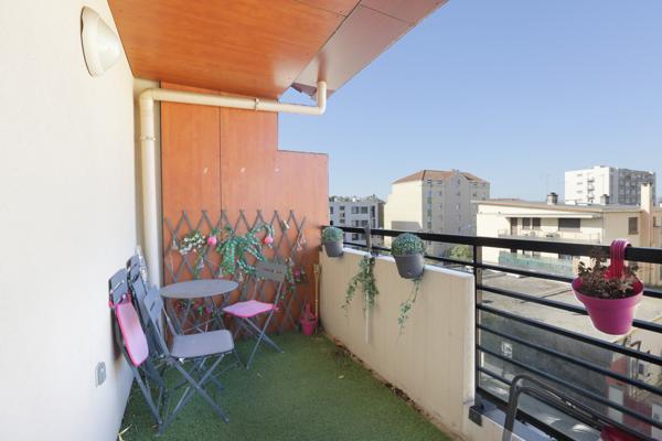 Lumineux 2 pièces avec balcon