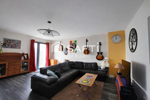 Maison de ville _  gare de ANSE à 4 min à pied