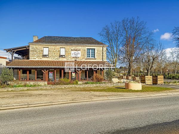 Achat local commercial Doué-en-Anjou - 250 m² - 294 250 €