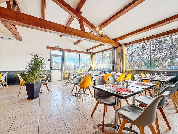 Achat local commercial Doué-en-Anjou - 250 m² - 294 250 €