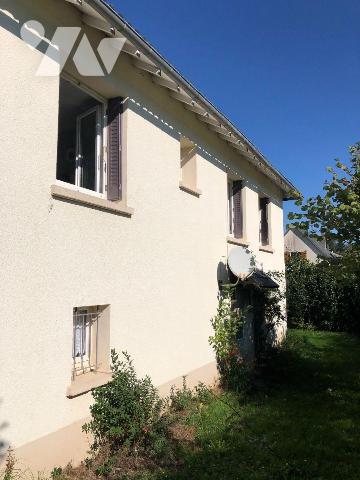 À VENDRE - Pavillon lumineux au coeur du bourg d'Ally
Situé en plein centre du charmant villag...