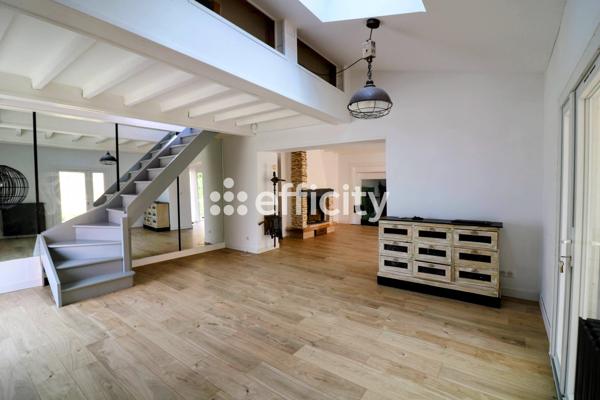 Maison
         10 pièces
        - 206 m² Exclusivité 415 000 € *
