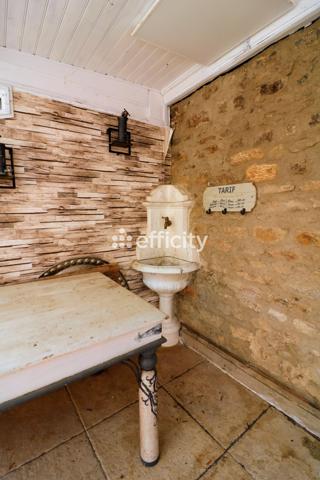 Maison
         10 pièces
        - 206 m² Exclusivité 415 000 € *