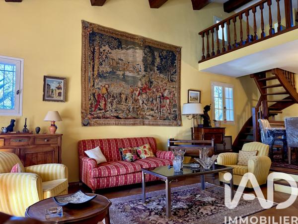 Maison à vendre 6 pièces 223 m² Aix-en-Provence