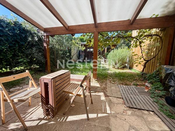 BAS CENON- ECHOPPE avec jardin et tres grande piece de vie