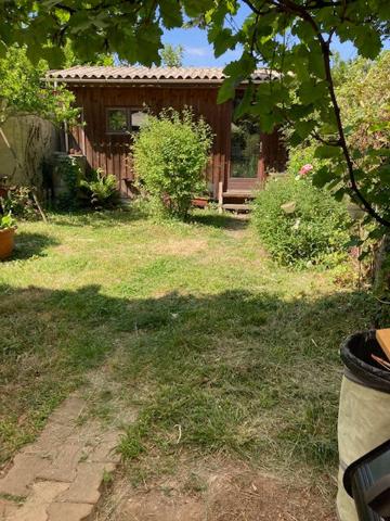 BAS CENON- ECHOPPE avec jardin et tres grande piece de vie