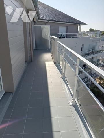 T4 de 84,98m² avec terrasse et véranda de 61m², 3 CH, parking en sous-sol