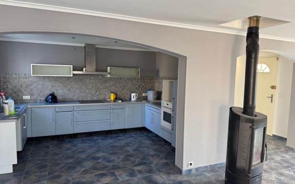 Maison à vendre    5 pièces •  Alès