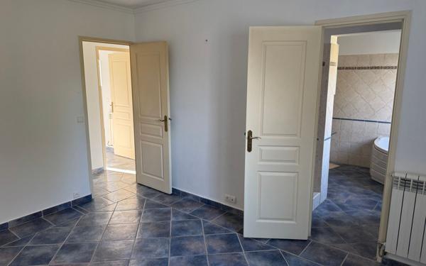 Maison à vendre    5 pièces •  Alès