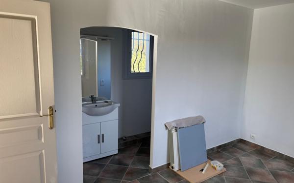 Maison à vendre    5 pièces •  Alès