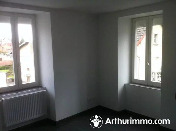 Location Appartement 3 pièces 70 m2 à Pont-de-Roide-Vermondans