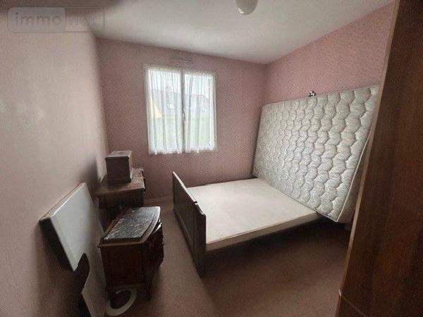 Maison à vendre à Baugé-en-Anjou dans le Maine-et-Loire (49150), ref : LB/2544   
centre