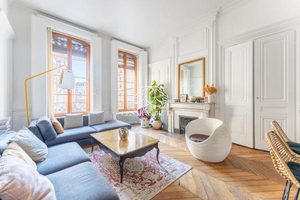 À VENDRE – Superbe T3 de 75 m² au charme de l’ancien – Lyon 3ème Saxe-Préfecture