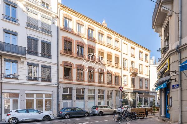 À VENDRE – Superbe T3 de 75 m² au charme de l’ancien – Lyon 3ème Saxe-Préfecture