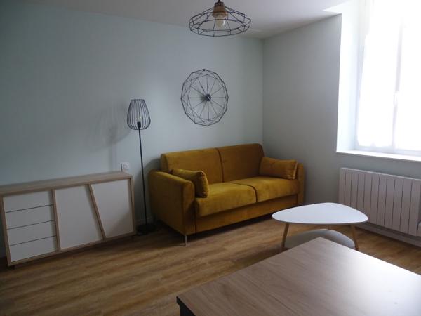 TRES JOLI STUDIO MEUBLE A CARCASSONNE